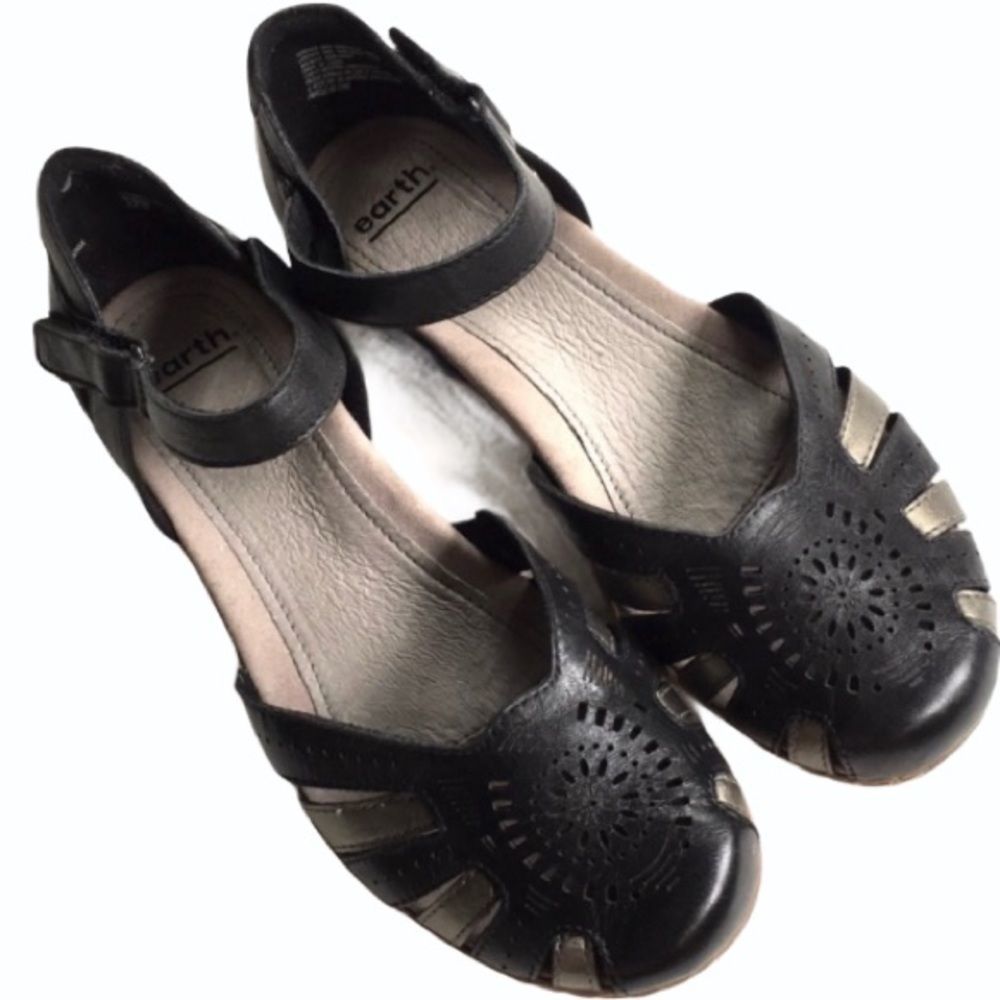 Earth Black Women's Sandals